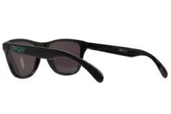 Occhiali Da Sole Per Bambini OAKLEY Frogskins XS OJ9006-4153 Dark Galaxy -Occhiali Alla Moda occhiali da sole per bambini oakley frogskins xs oj9006 4153 dark galaxy 3